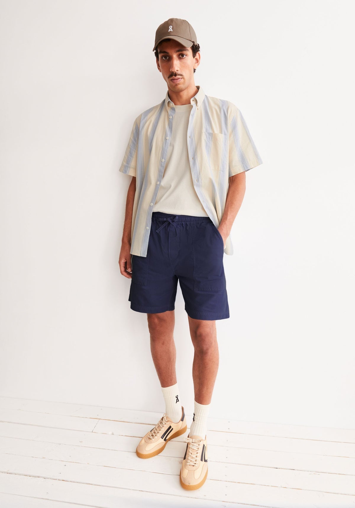 Cotton Linen Shorts Tinted Navy
