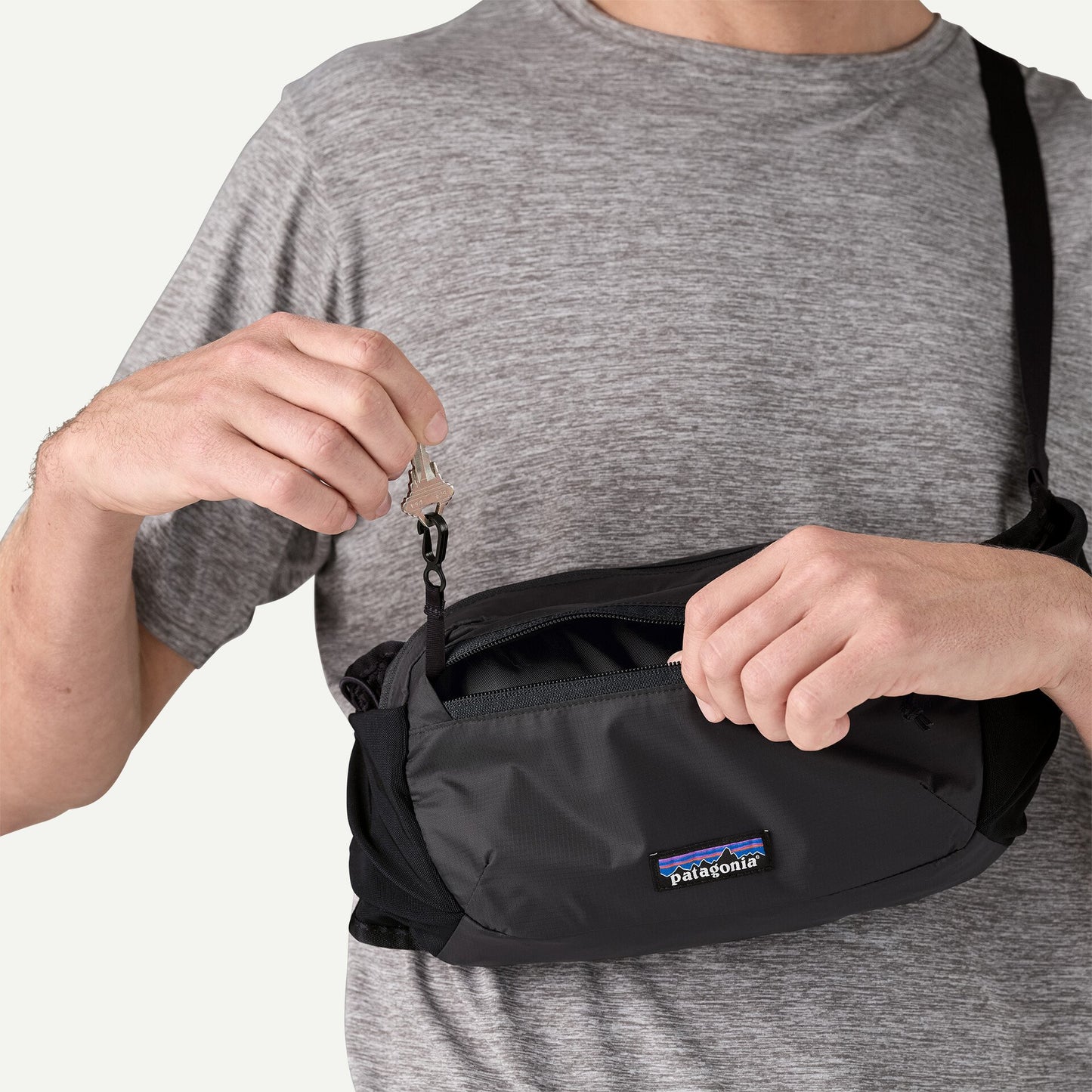 Borsetă Terravia Hip Pack Black