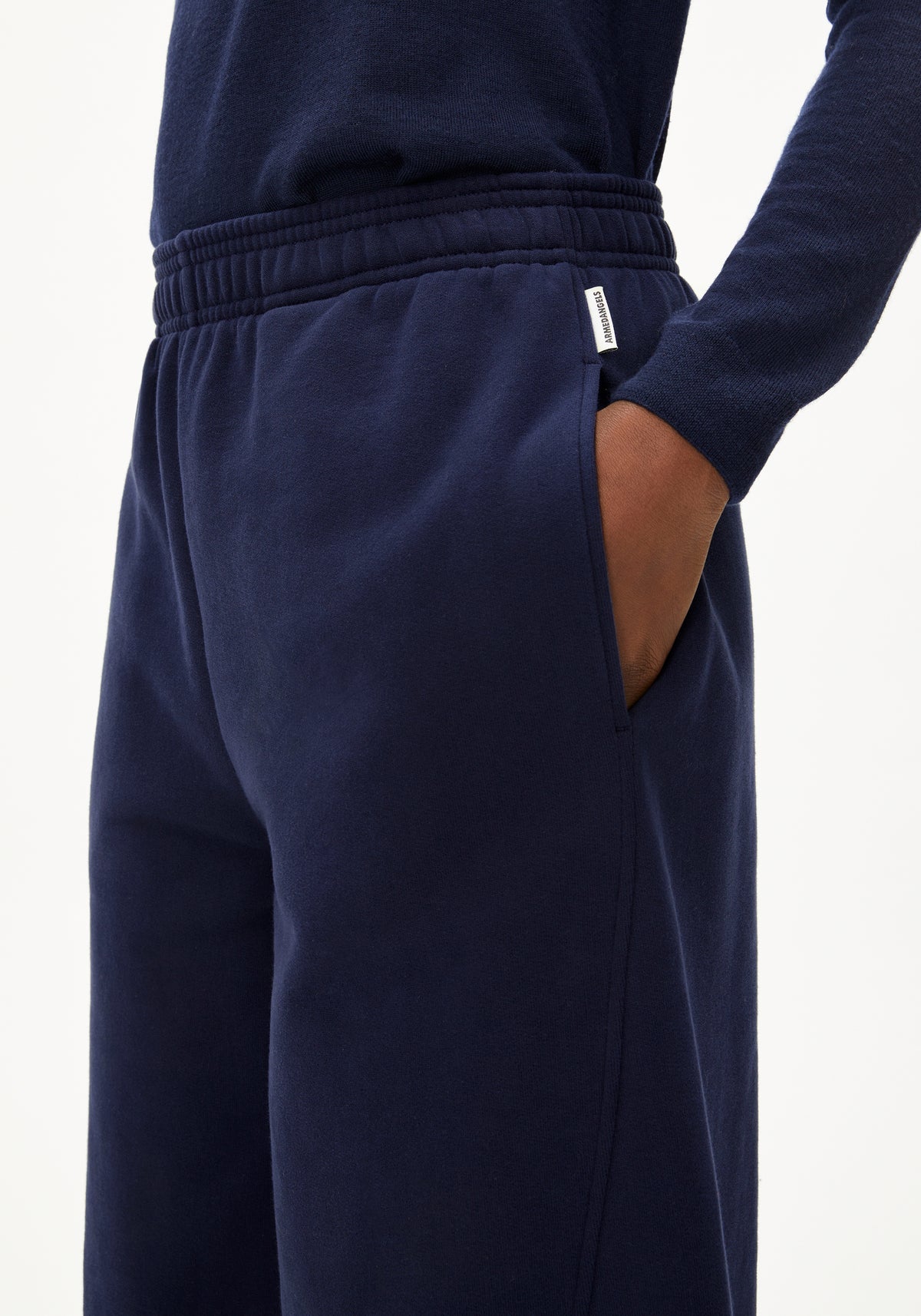 Pantaloni BELLAISAA Tinted Navy