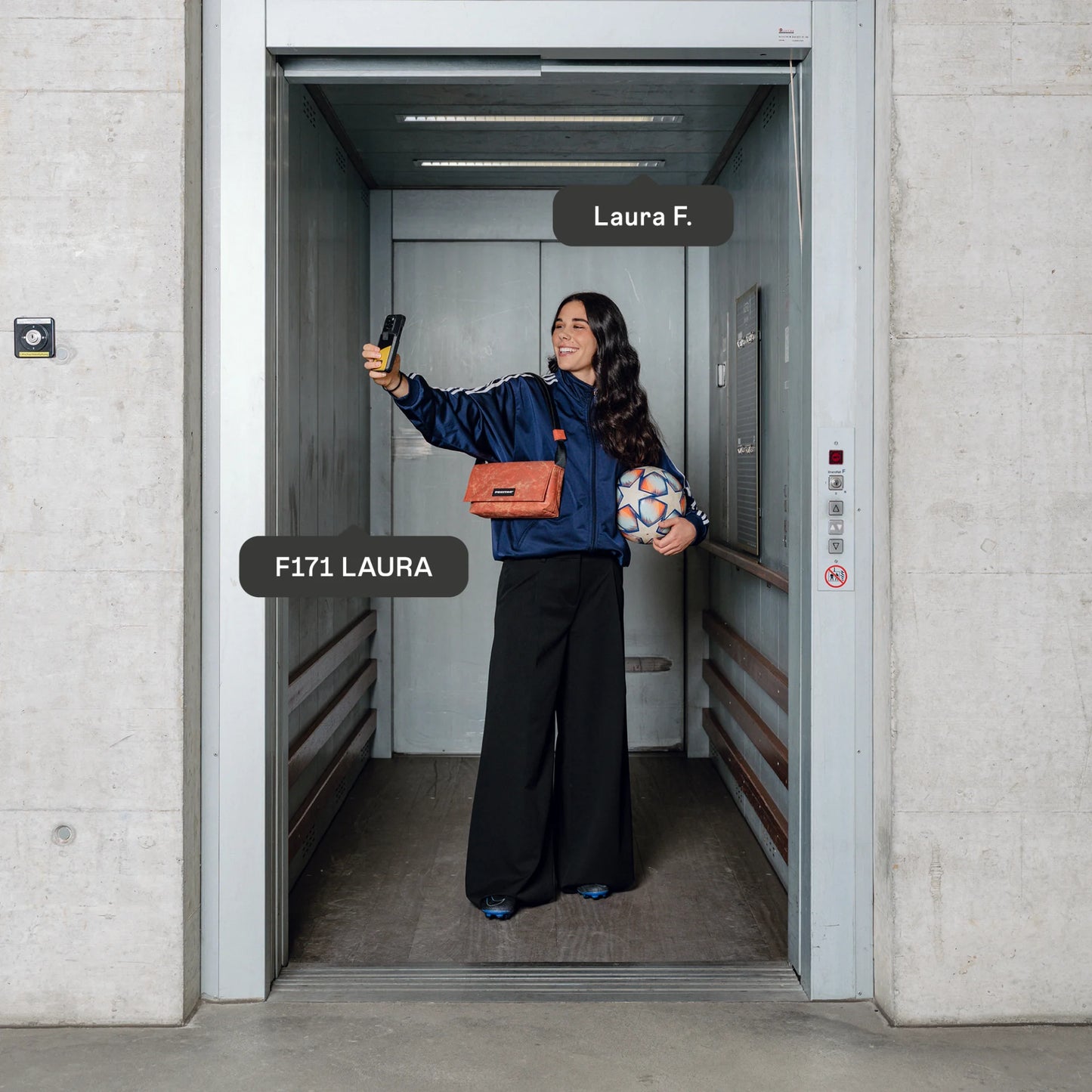 FREITAG F171 LAURA